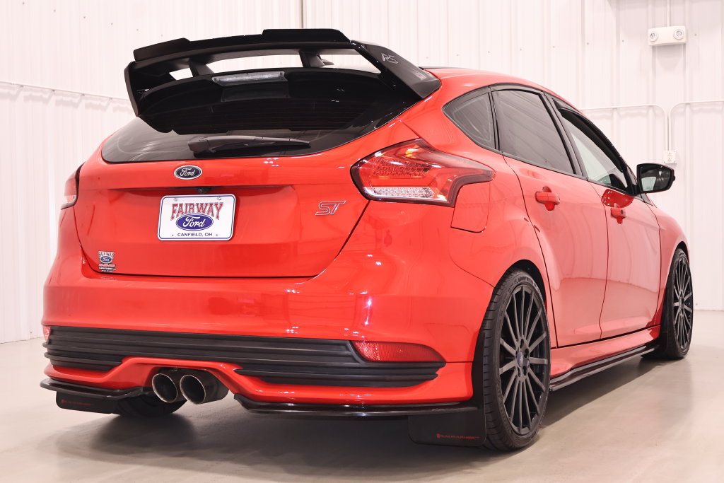 Used 2015 Ford Focus ST w/ Equipment Group 401A FWD image 8