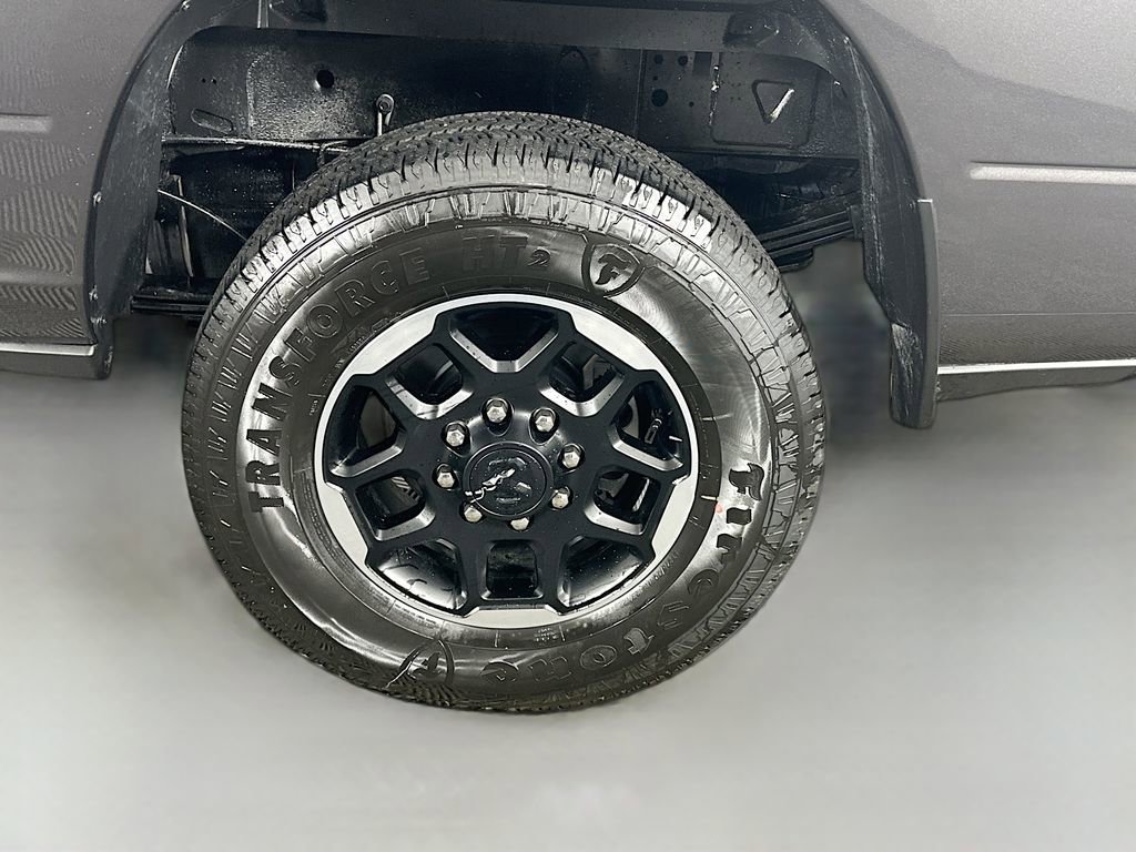 New 2025 RAM 3500 Laramie image 17