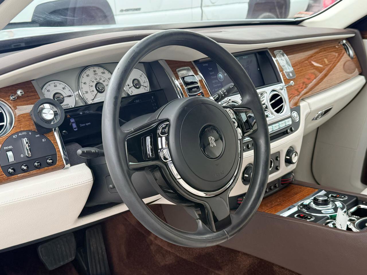 Used 2012 Rolls-Royce Ghost RWD image 28