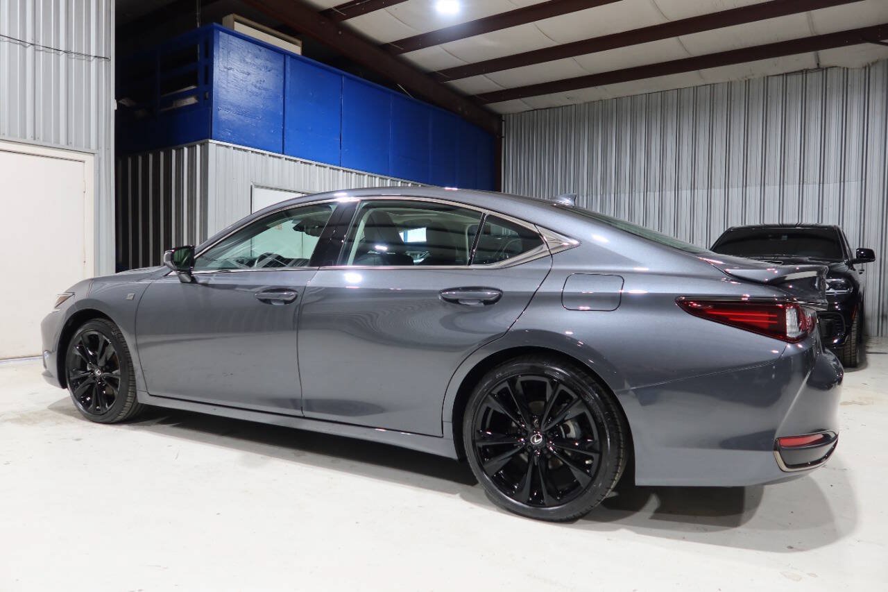 Used 2025 Lexus ES 300h F Sport w/ Accessory Package (Z2) FWD image 2