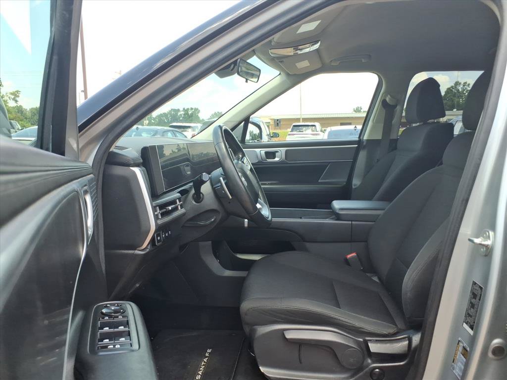 Used 2024 Hyundai Santa Fe SE FWD image 15