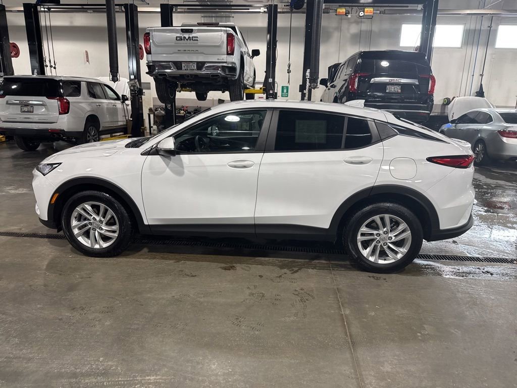 Certified 2025 Buick Envista Preferred image 6