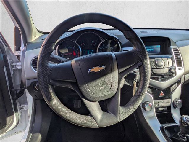 Used 2011 Chevrolet Cruze LS image 19