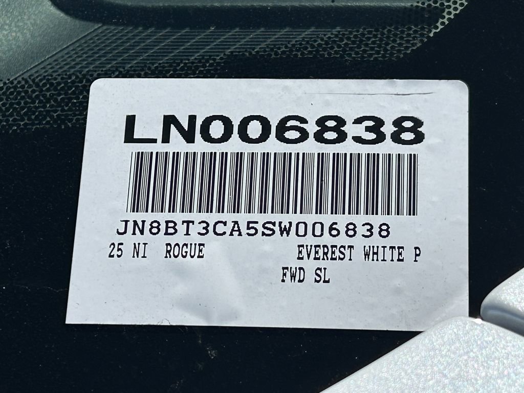 Used 2025 Nissan Rogue SL w/ SL Premium Package image 33