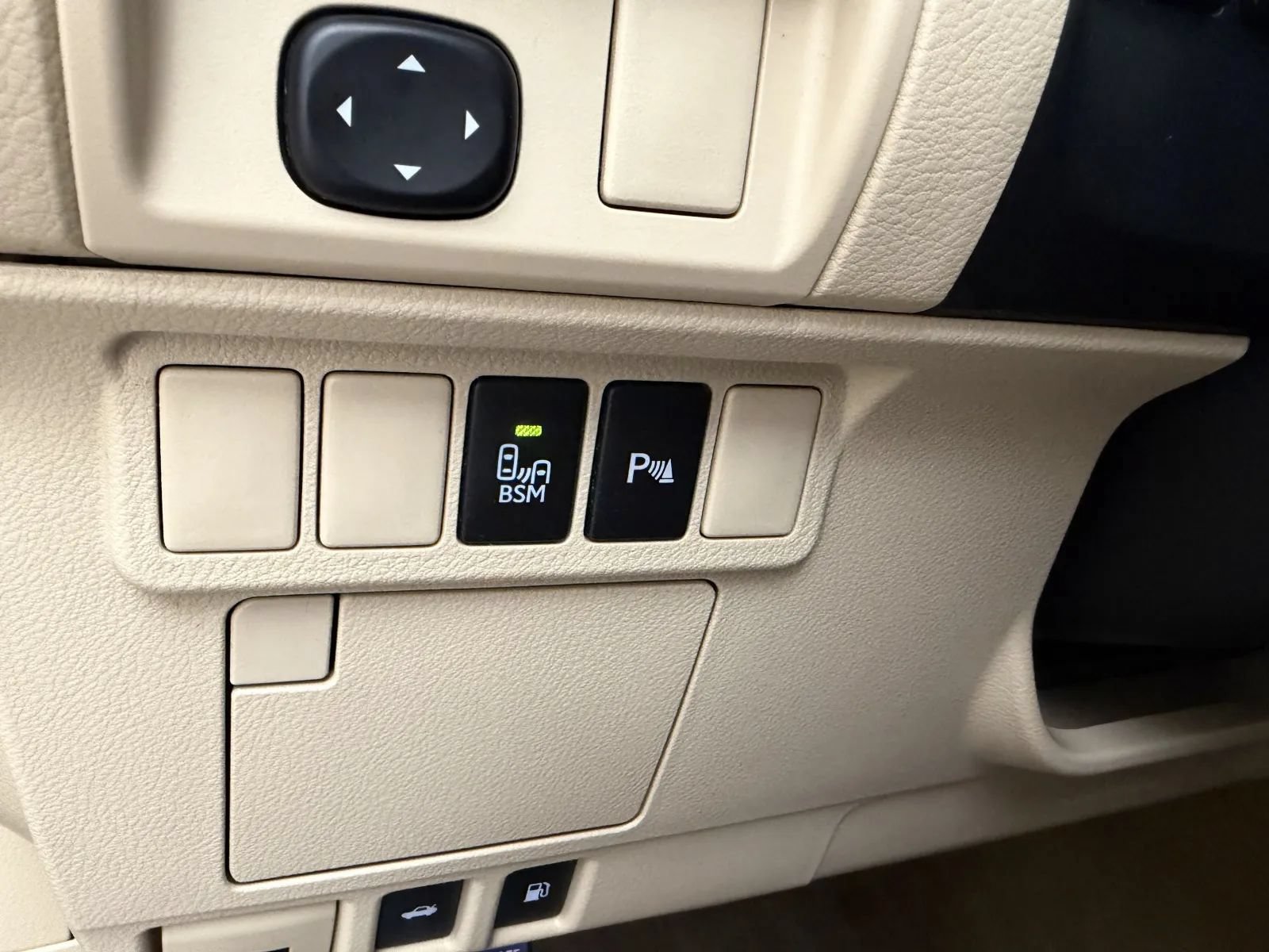 Used 2015 Lexus ES 350 w/ Luxury Package FWD image 11