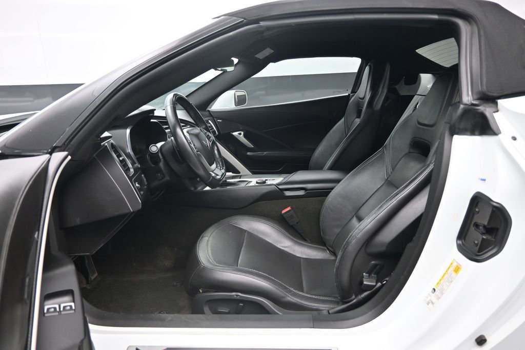 Used 2017 Chevrolet Corvette Stingray Convertible w/ 1LT RWD image 23