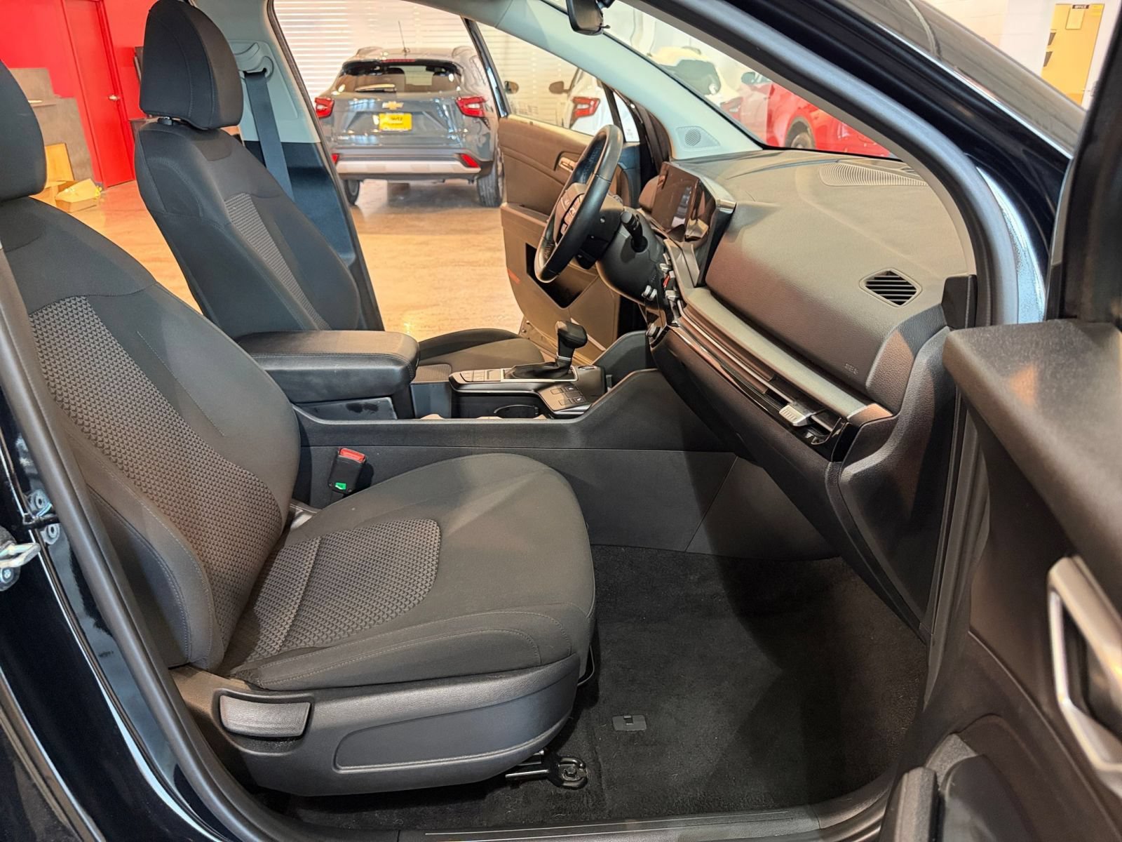 Used 2026 Kia Sportage LX AWD/4WD image 32
