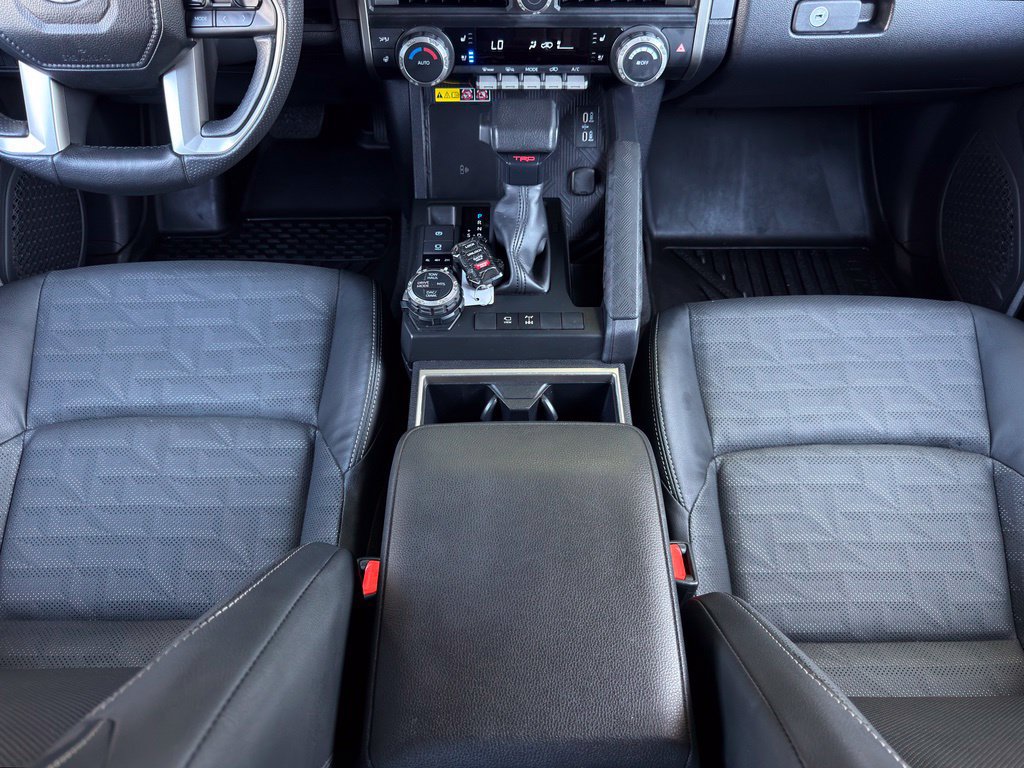 Used 2025 Toyota 4Runner TRD Off-Road Premium AWD/4WD image 19