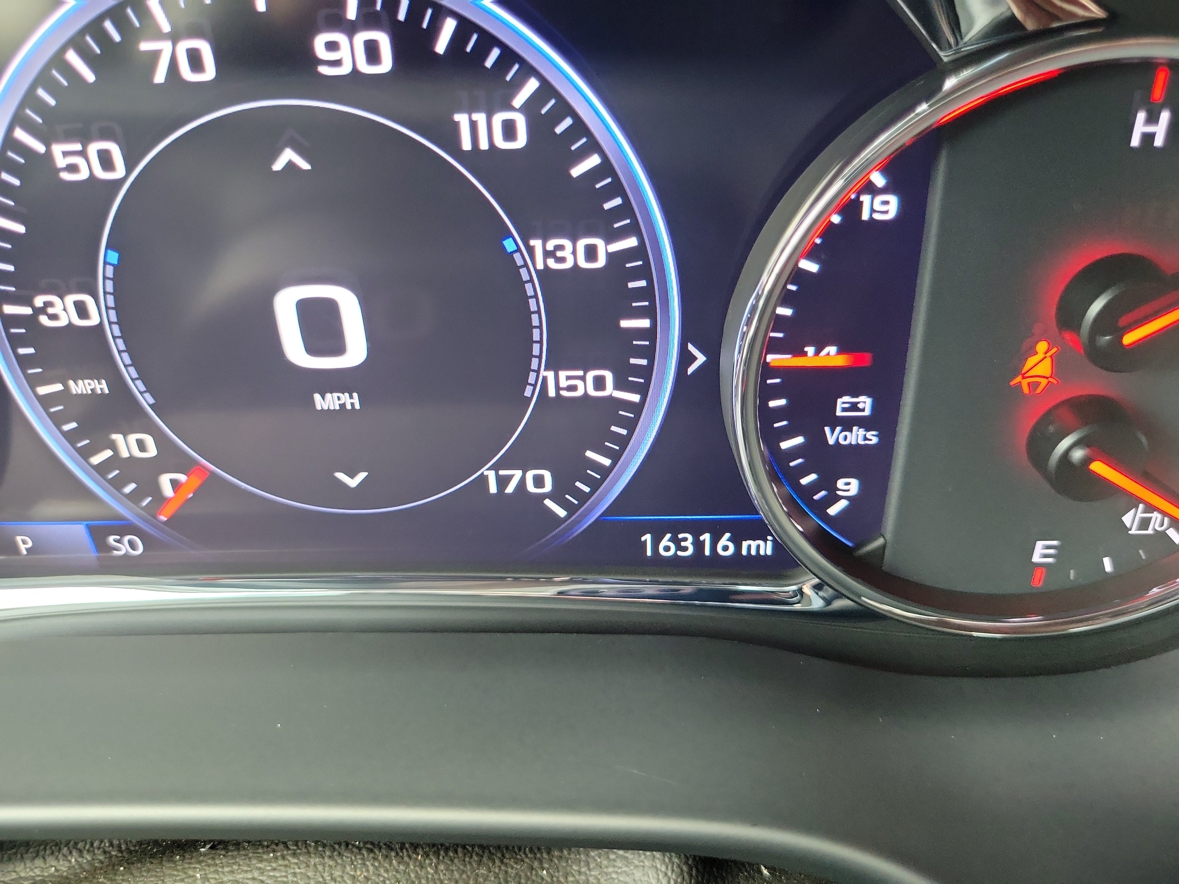 Used 2023 GMC Acadia SLT w/ Technology Package FWD image 29