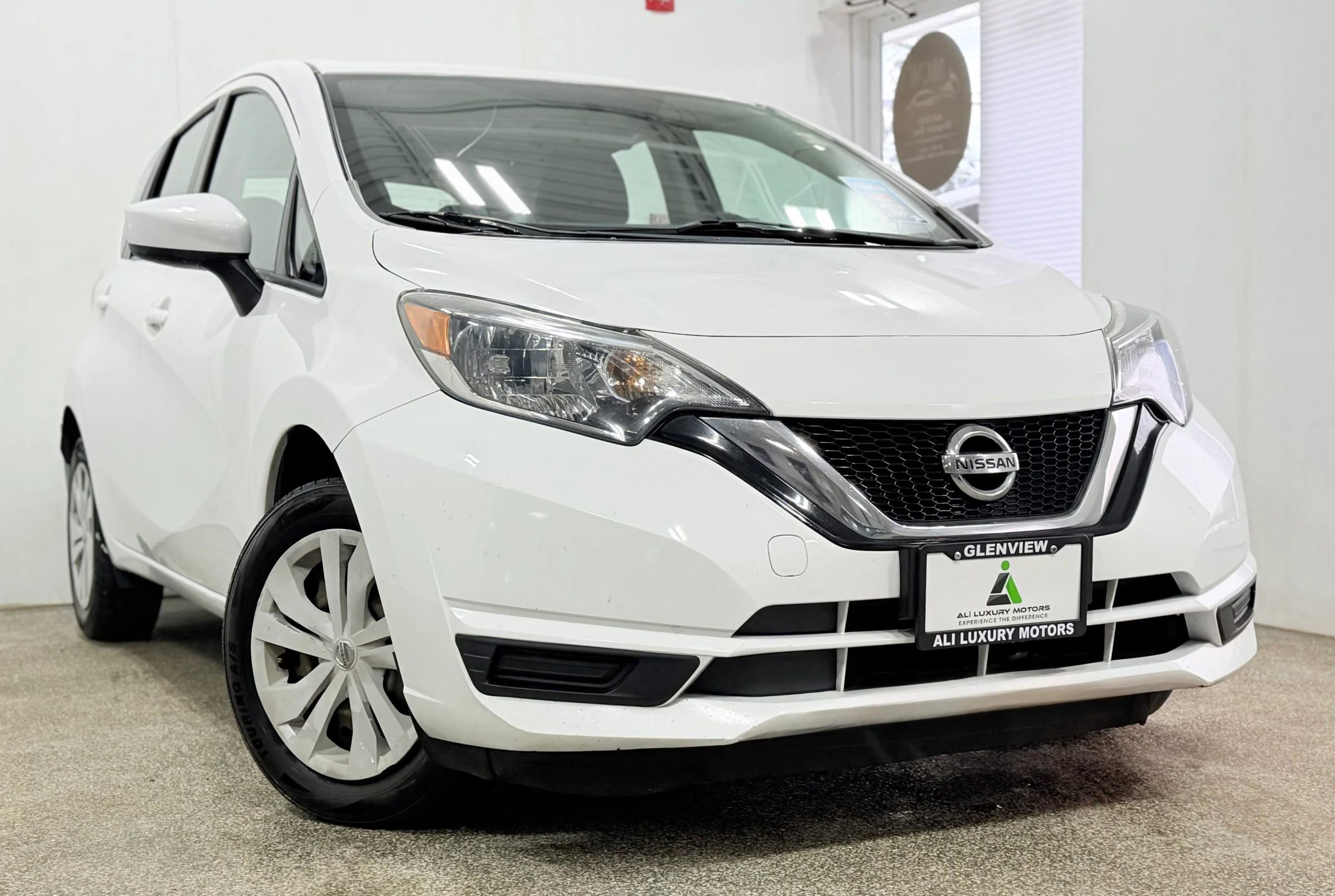 Used 2019 Nissan Versa Note S image 3