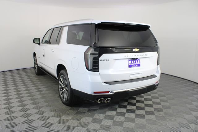 New 2026 Chevrolet Suburban High Country image 30
