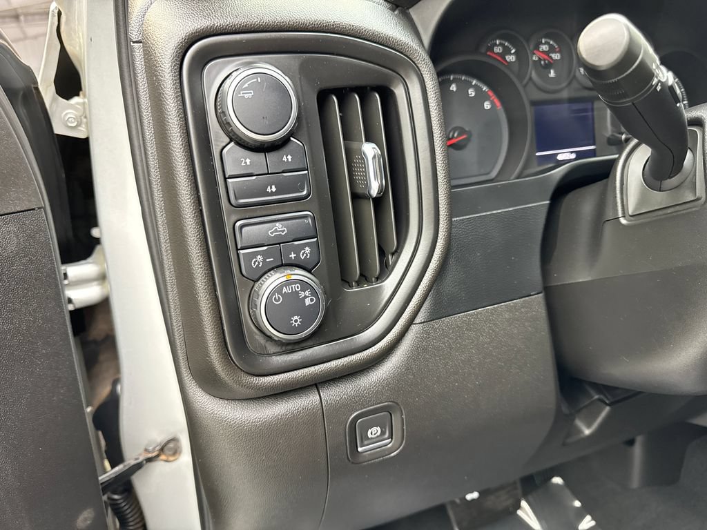 Used 2022 Chevrolet Silverado 2500 Custom w/ Custom Convenience Package AWD/4WD image 54