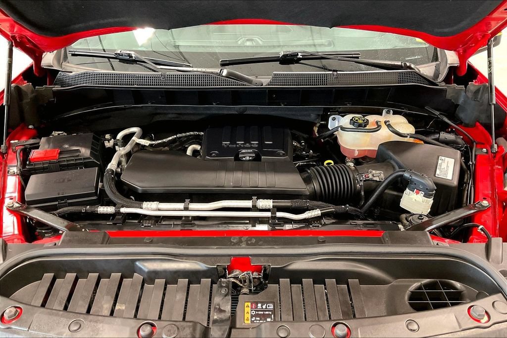 Used 2021 Chevrolet Silverado 1500 LT AWD/4WD image 29