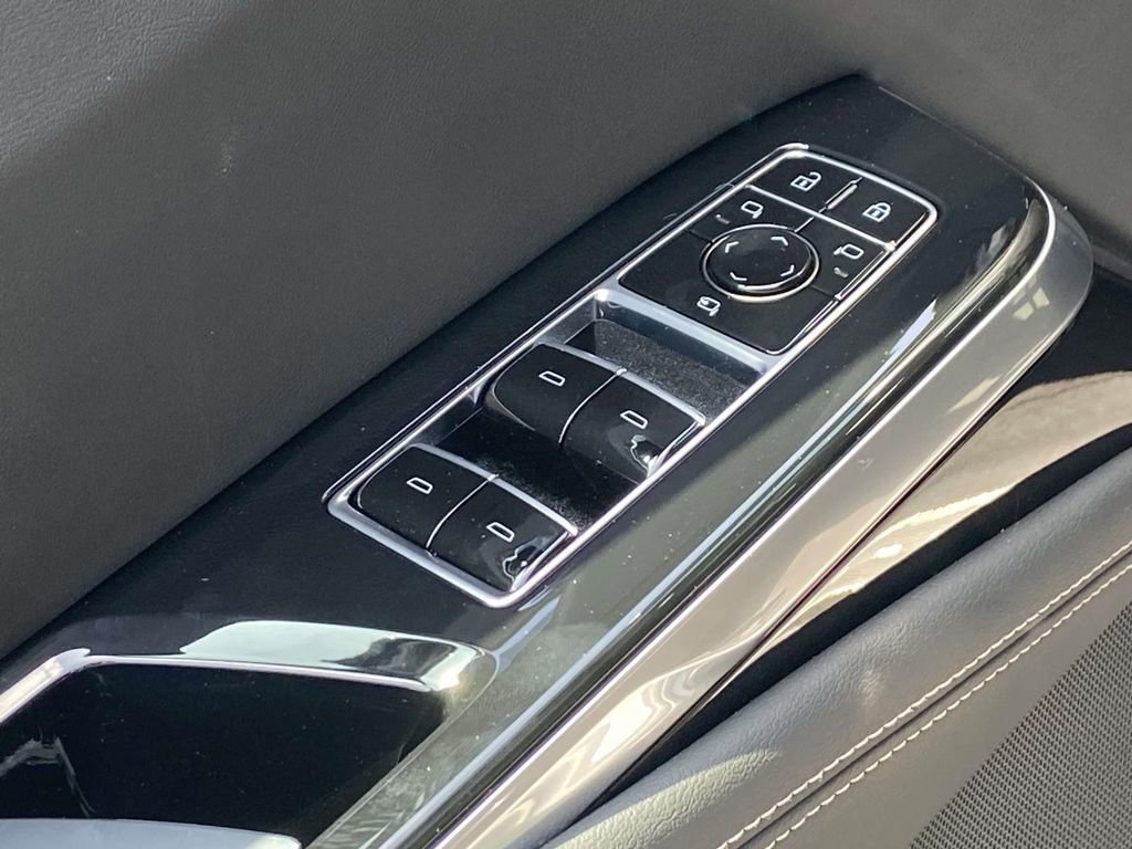 New 2026 Cadillac Escalade ESV Sport w/ Touring Package AWD/4WD image 17