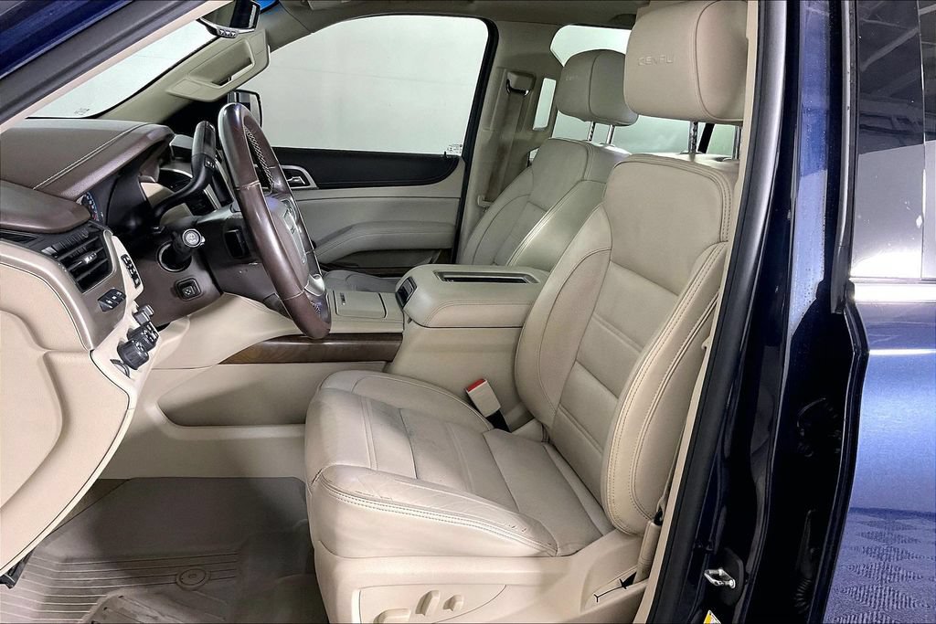Used 2019 GMC Yukon XL Denali w/ Denali Ultimate Package AWD/4WD image 34