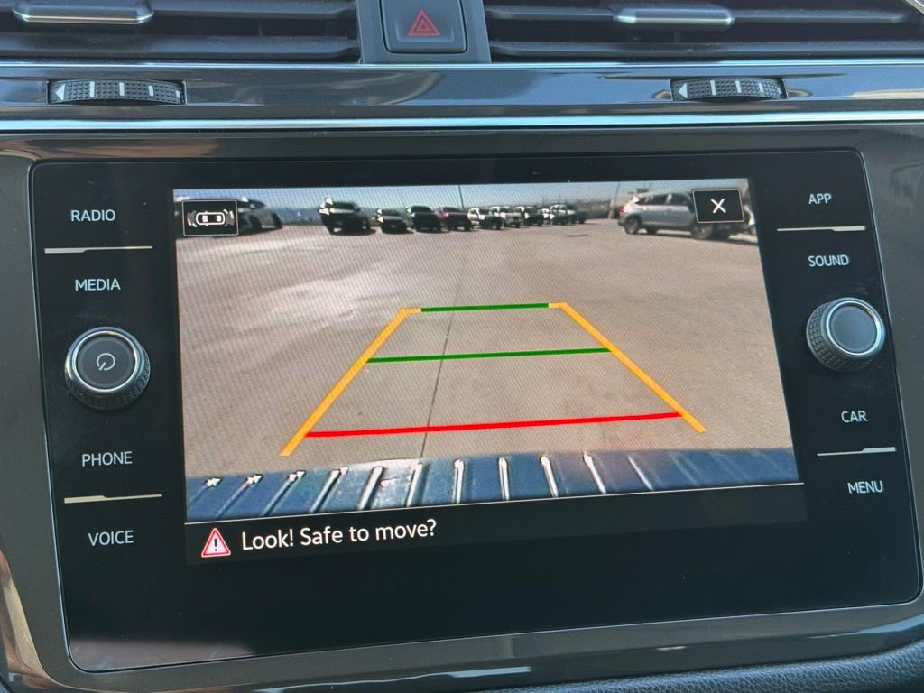 Certified 2023 Volkswagen Tiguan SE FWD image 19