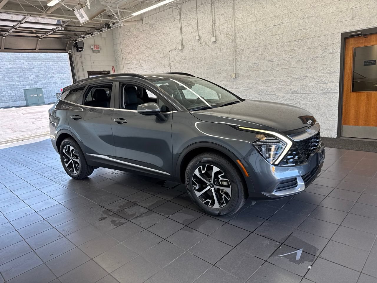 Used 2024 Kia Sportage EX w/ EX Premium Package