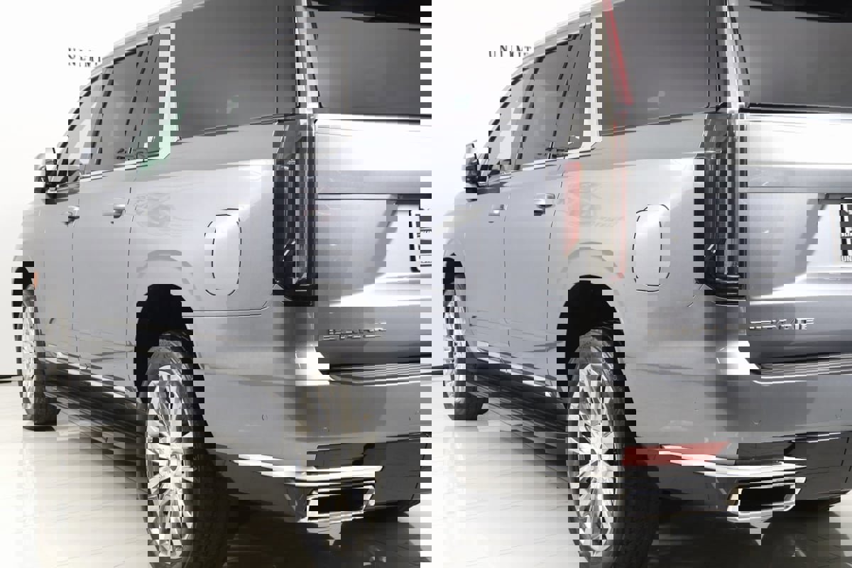 Used 2022 Cadillac Escalade ESV Premium Luxury image 28