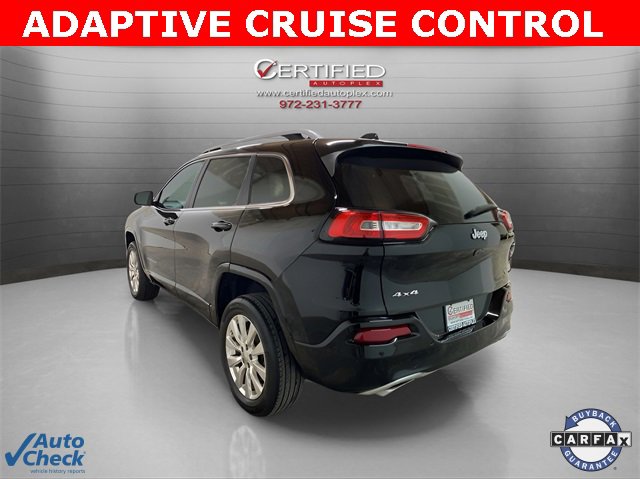 Used 2017 Jeep Cherokee Overland w/ Technology Group image 4