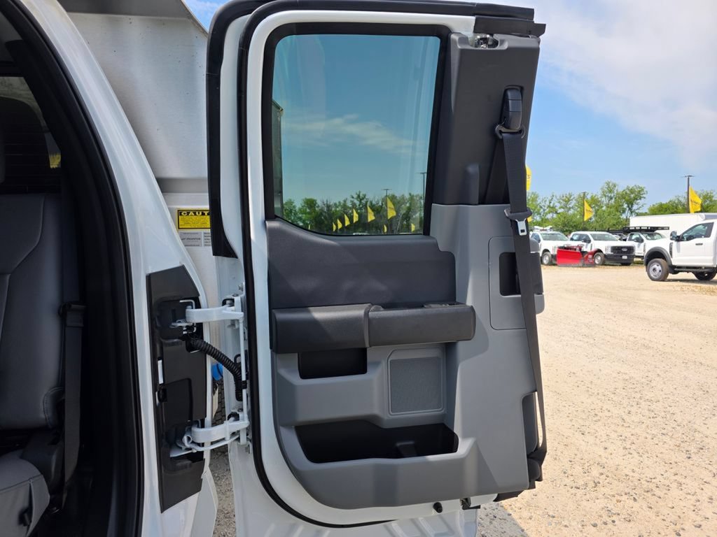 New 2026 Ford F550 4x4 Supercab Super Duty image 26