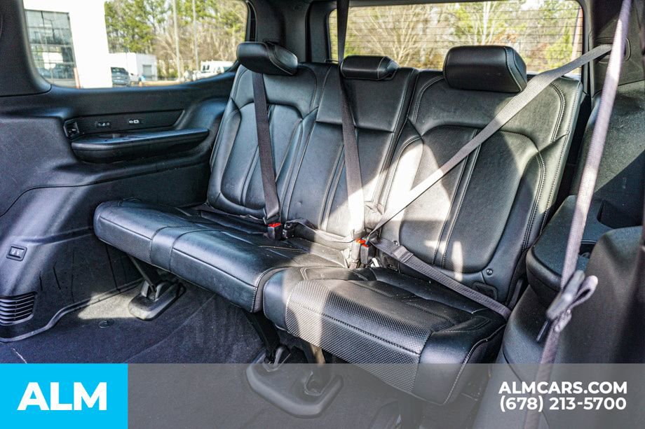 Used 2024 Jeep Wagoneer Series II w/ Flexible Seating Group RWD image 22