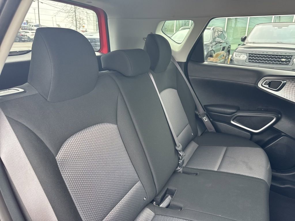 Used 2024 Kia Soul LX w/ Option Group 015 image 27