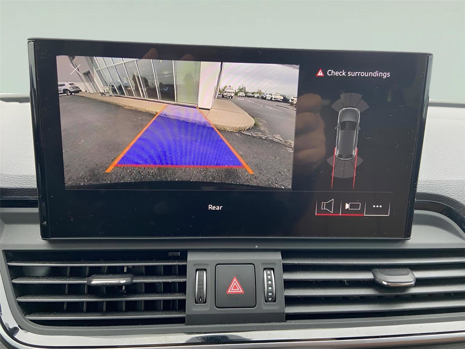 Used 2025 Audi Q5 2.0T Premium image 29