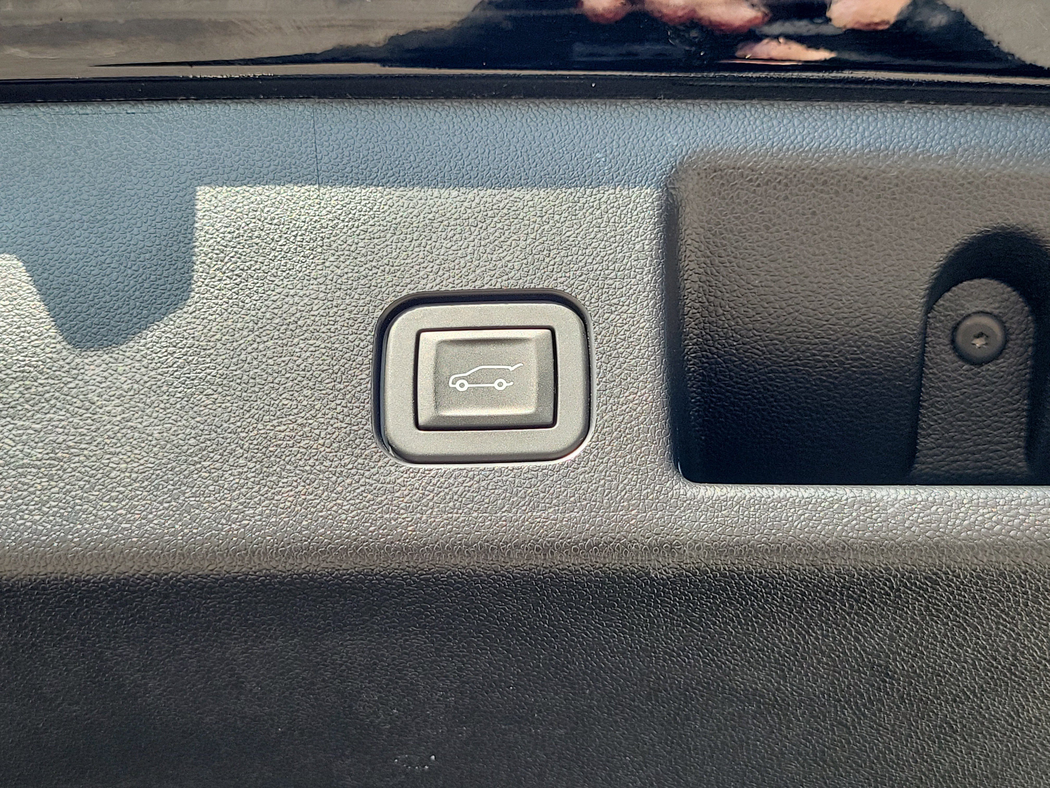Used 2025 Chevrolet Equinox EV LT FWD image 17