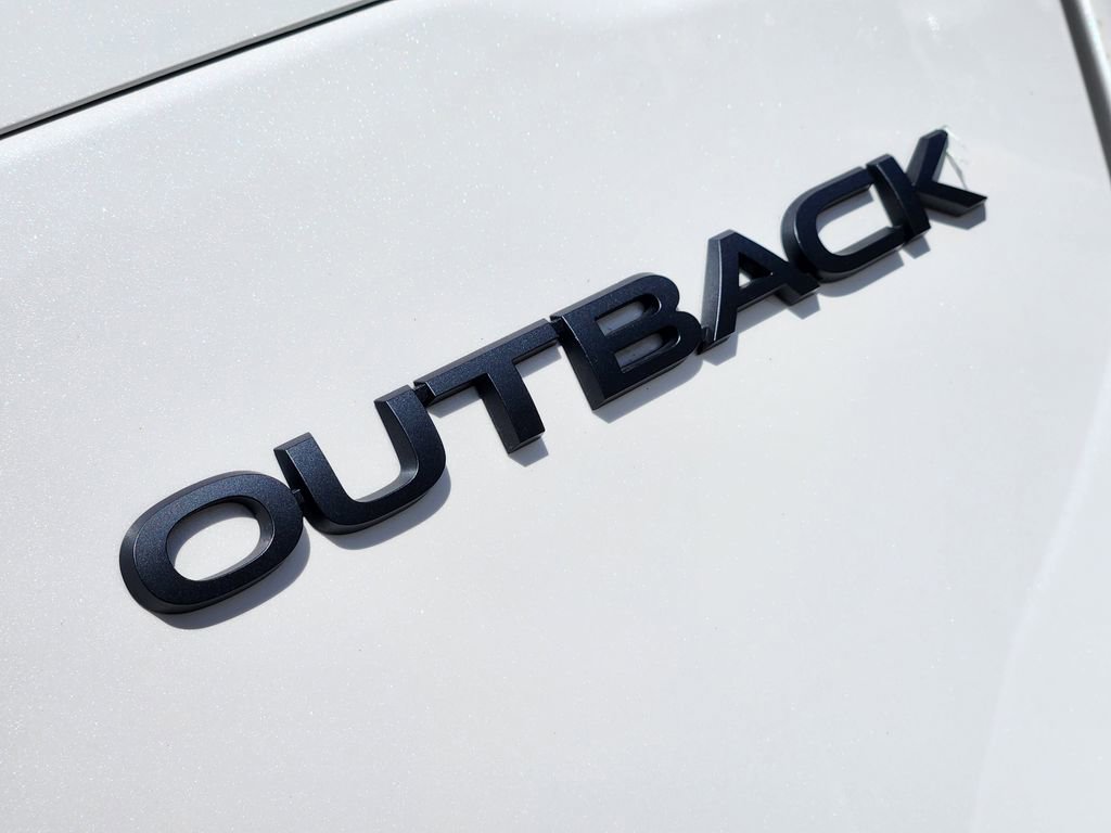 Used 2025 Subaru Outback Onyx Edition image 13