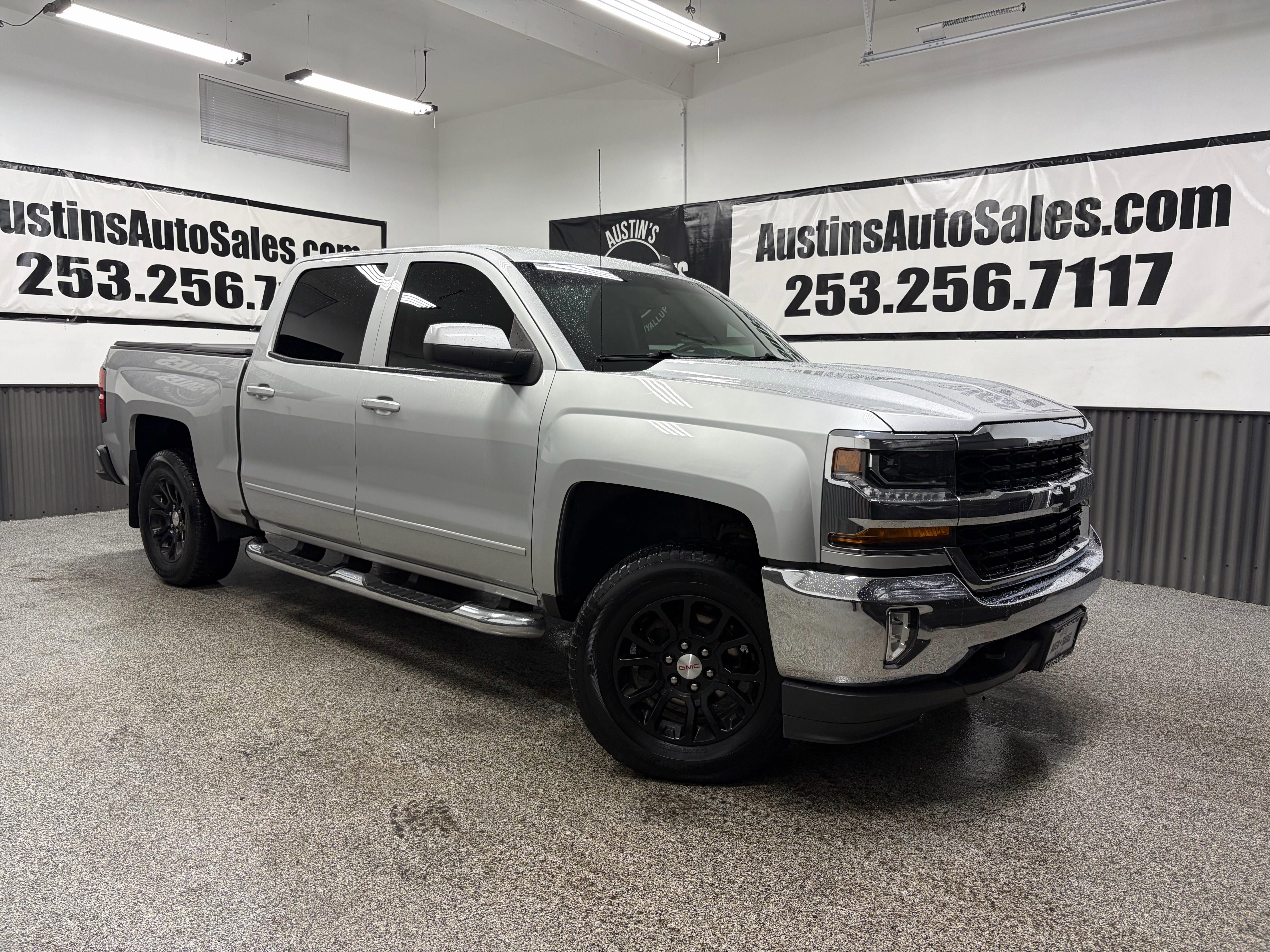 Used 2018 Chevrolet Silverado 1500 LT w/ All Star Edition AWD/4WD image 1