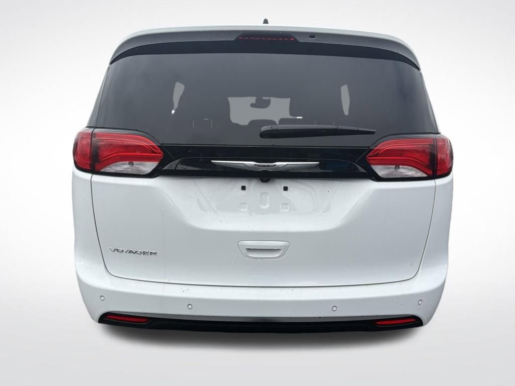New 2026 Chrysler Voyager LX image 4