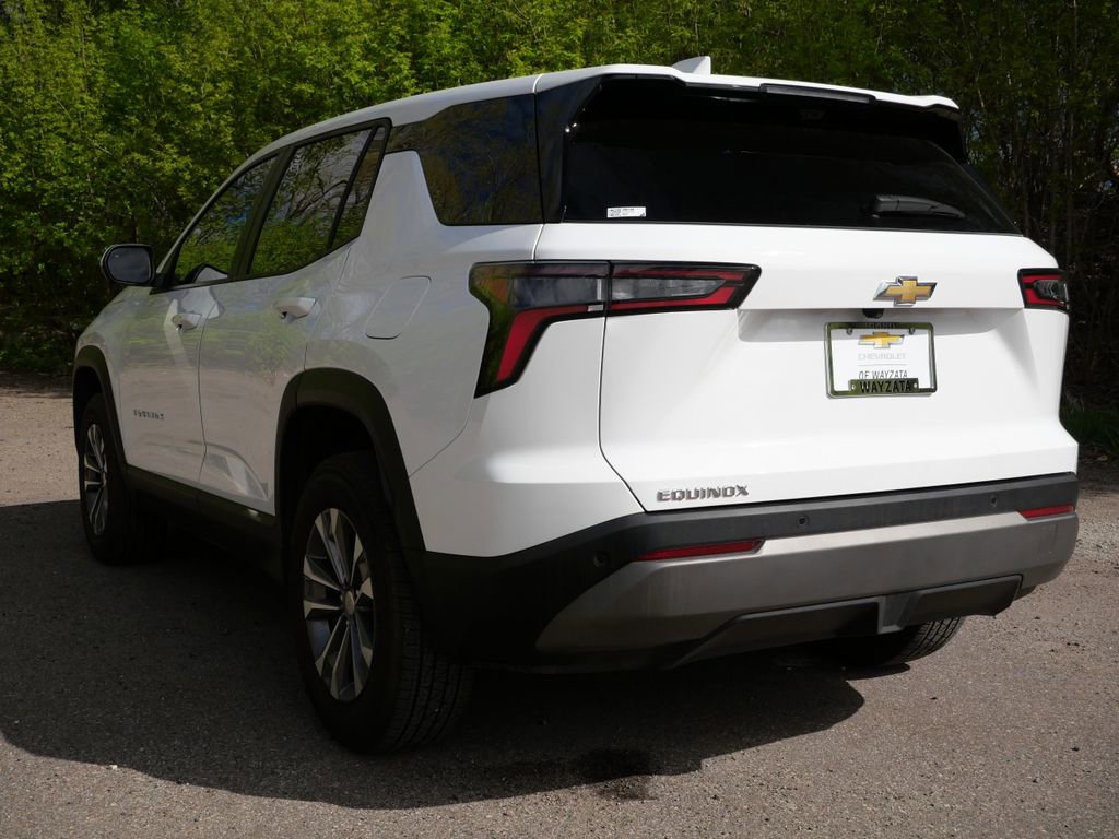 Used 2025 Chevrolet Equinox LT w/ Safety and Technology Package FWD image 5