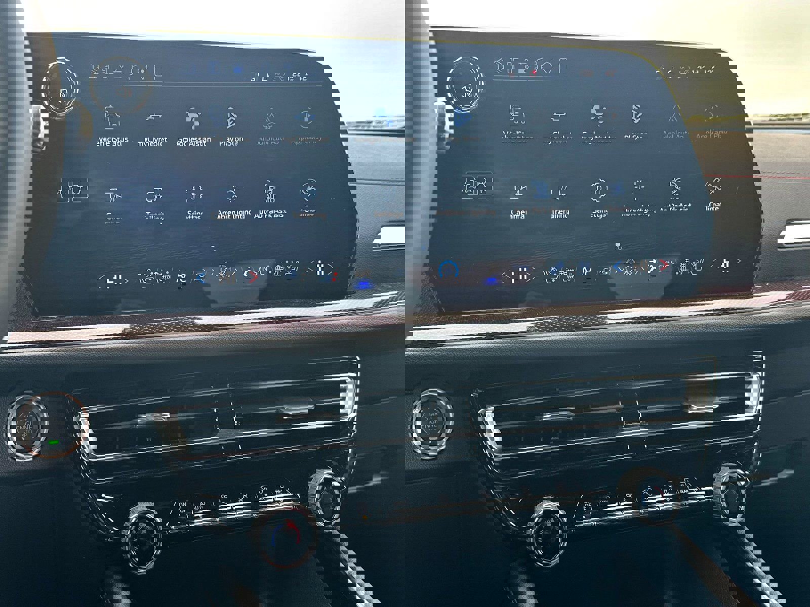 New 2026 Chevrolet Traverse RS AWD/4WD image 26