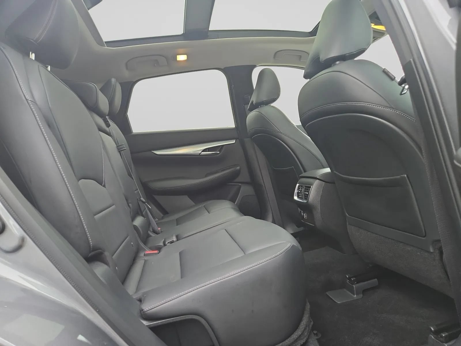 Used 2019 INFINITI QX50 Luxe AWD/4WD image 32