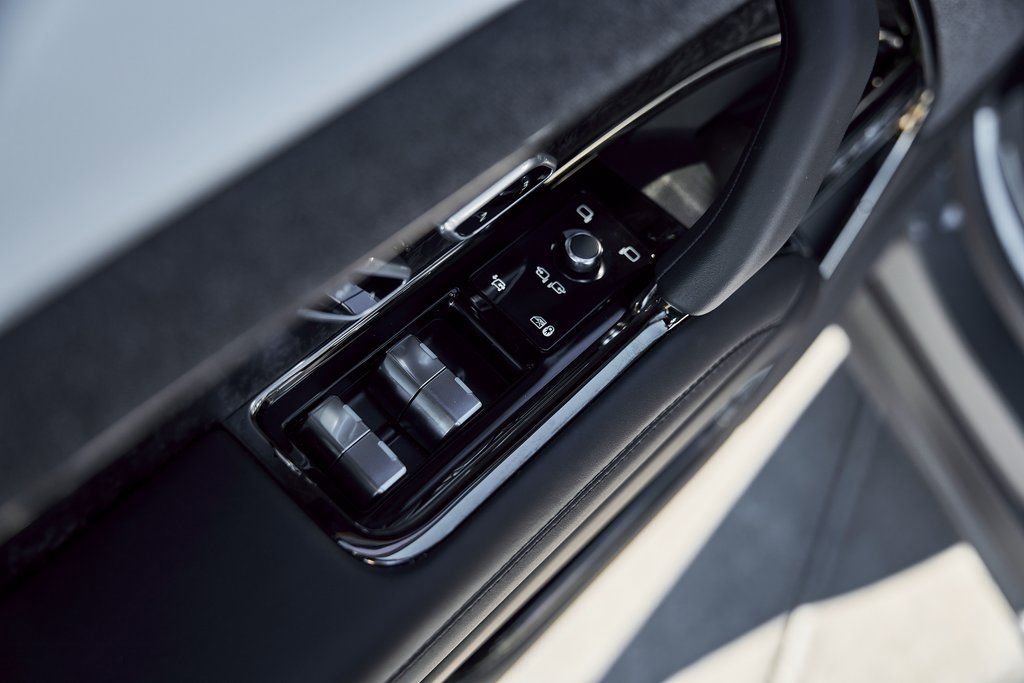 Used 2025 Land Rover Range Rover Sport Autobiography image 25