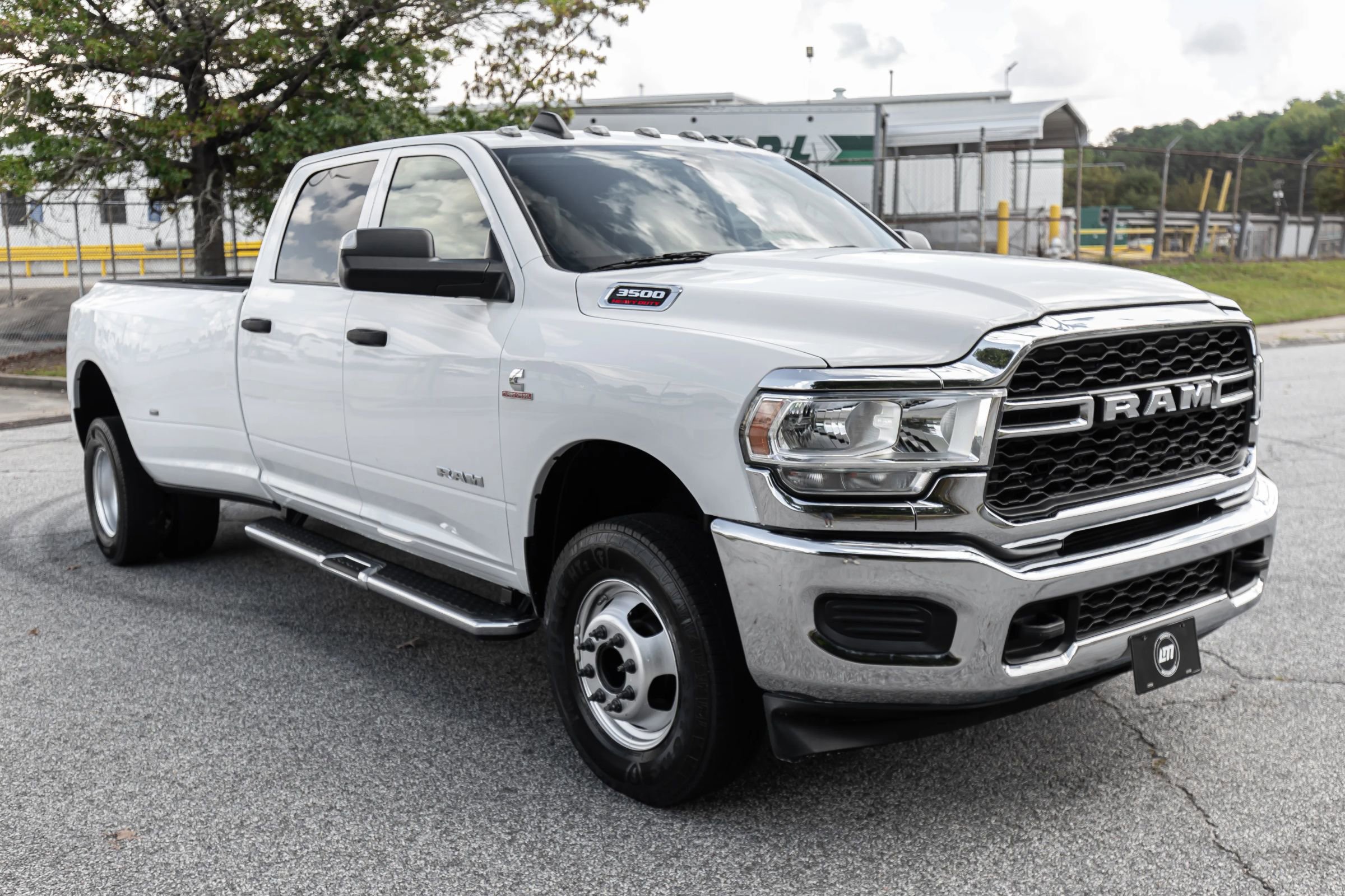 Used 2020 RAM 3500 Tradesman w/ Chrome Appearance Group image 3