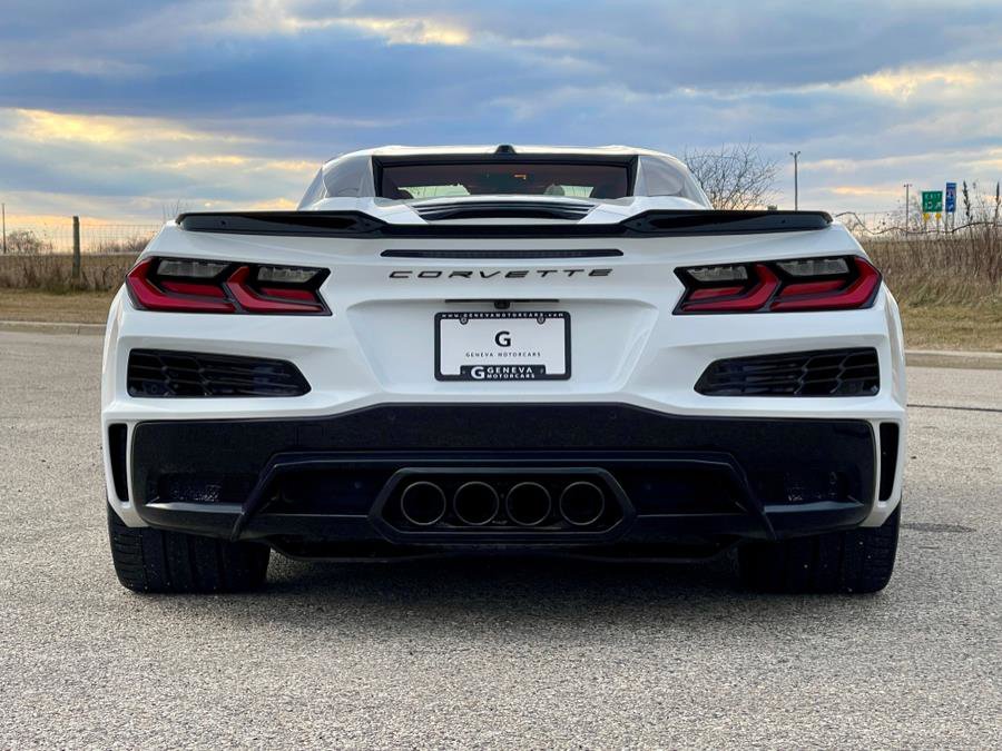 Used 2024 Chevrolet Corvette Z06 image 9