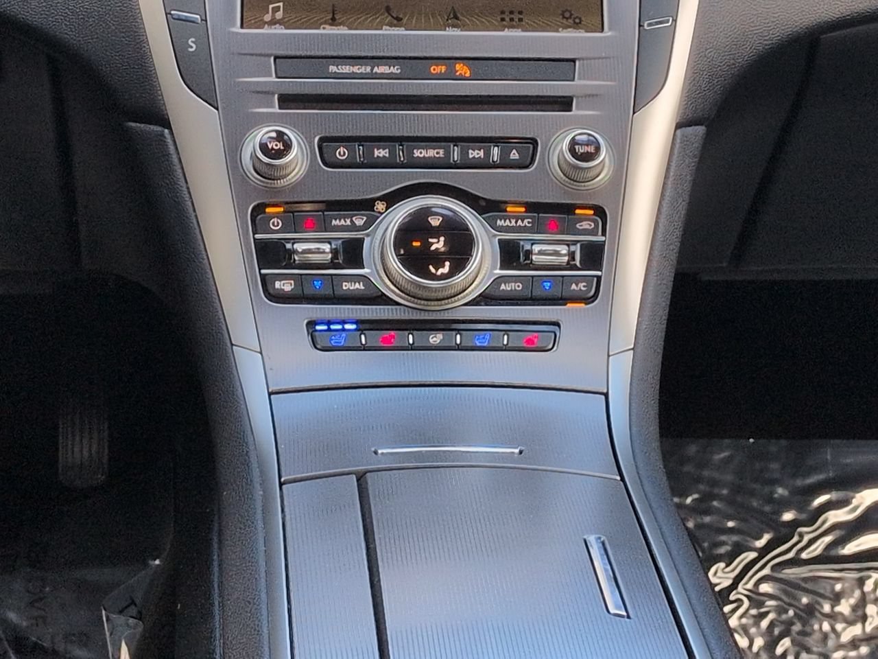 Certified 2019 Lincoln MKZ Reserve w/ Luxury Package FWD image 18