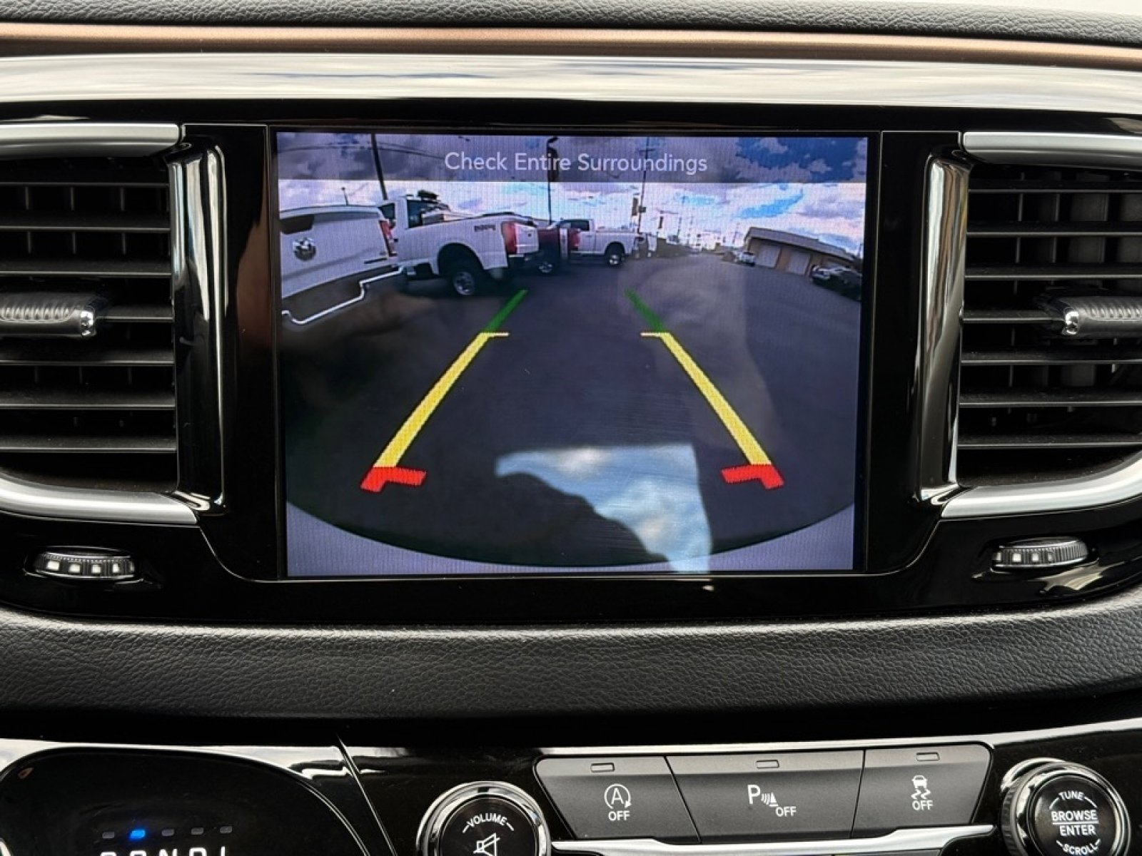 Used 2017 Chrysler Pacifica Touring-L Plus image 13