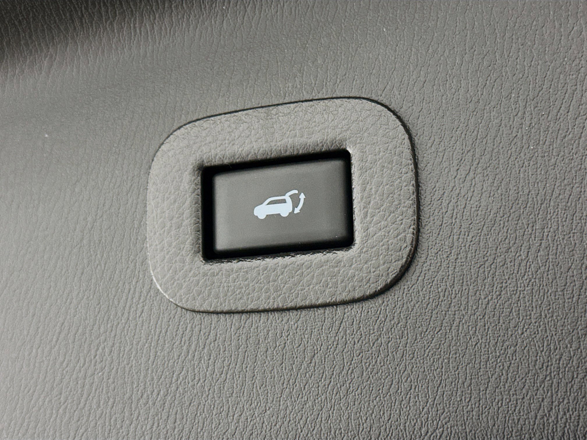 Used 2024 INFINITI QX80 Luxe image 32