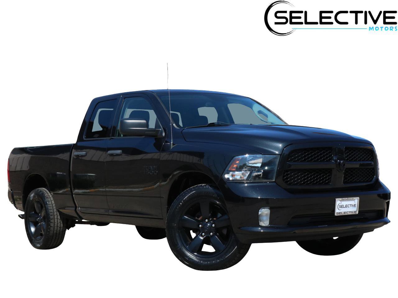 Used 2018 RAM 1500 Express w/ Black Ram 1500 Express Group image 1