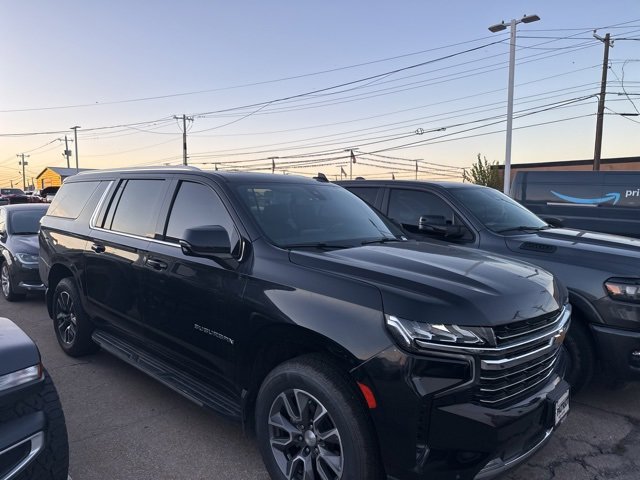 Used 2021 Chevrolet Suburban LT w/ LT Signature Package