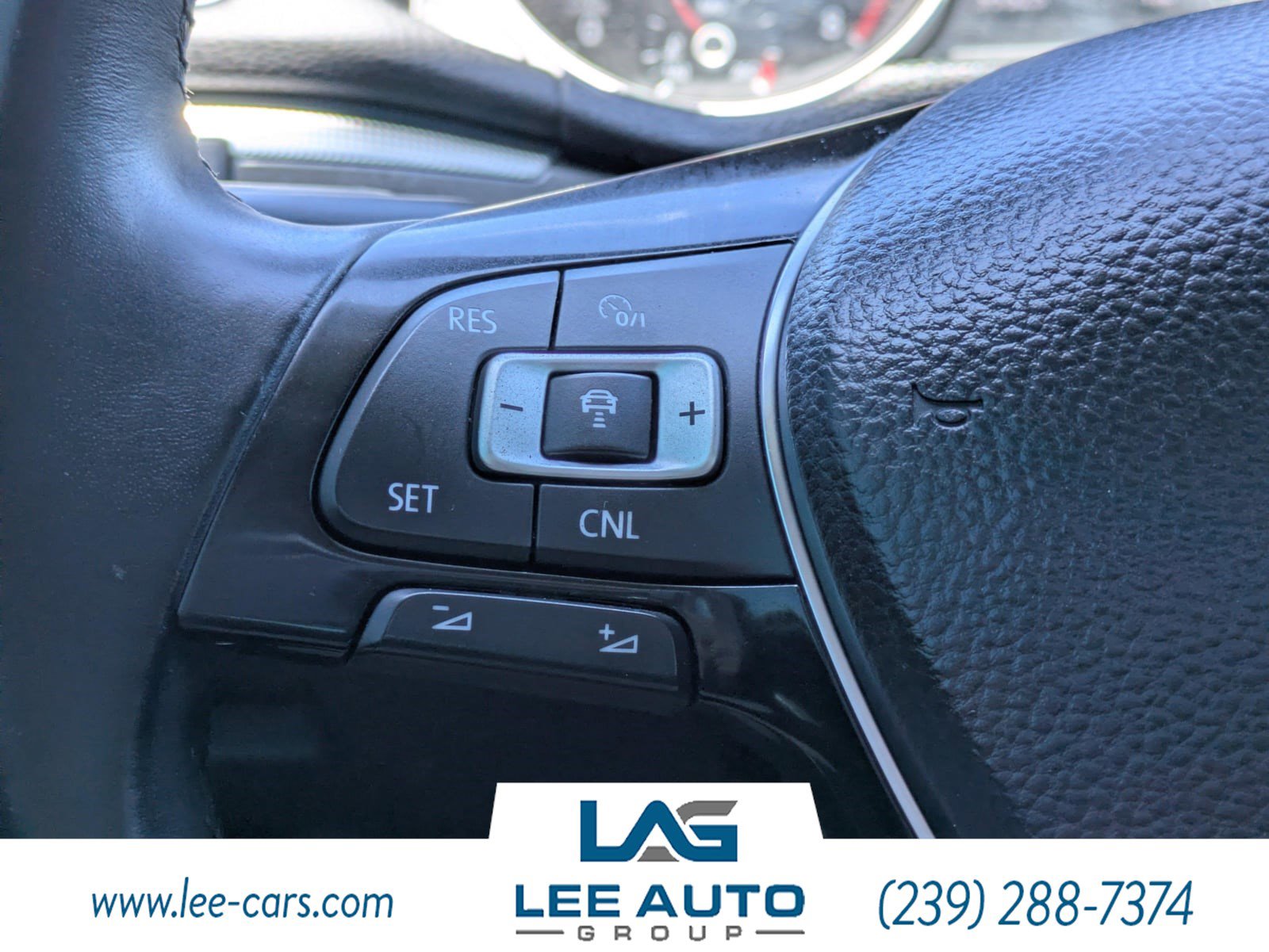 Used 2017 Volkswagen Passat 1.8T SEL Premium image 19