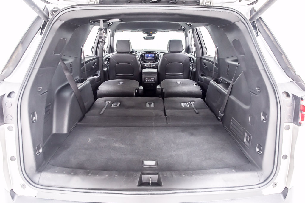 Used 2022 Chevrolet Traverse RS FWD image 37