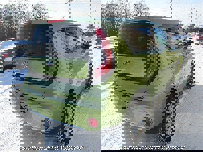 Used 2018 Kia Soul + FWD image 6