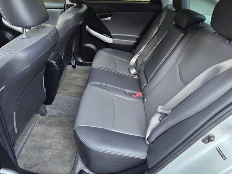 Used 2012 Toyota Prius Four w/ Deluxe Solar Roof Pkg image 13