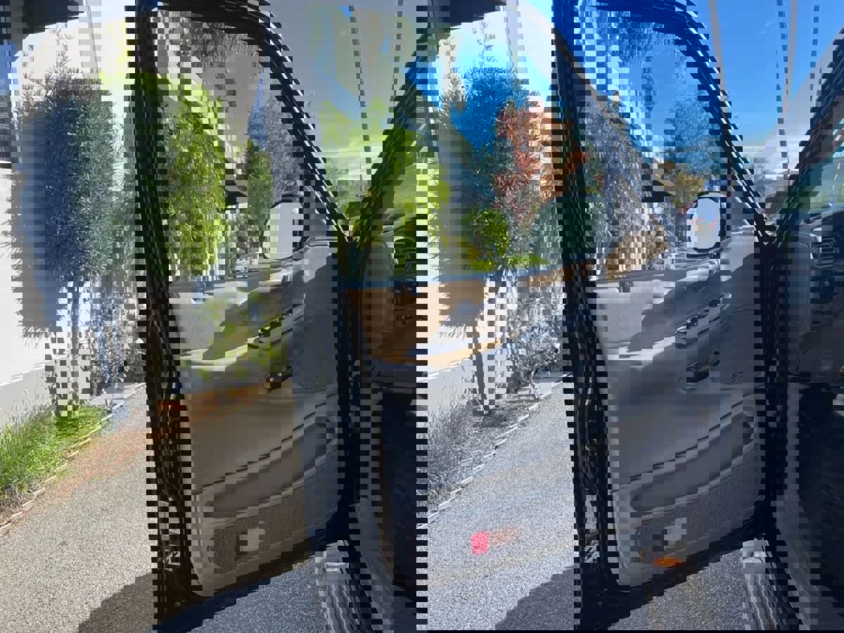 Used 2000 Ford Expedition Eddie Bauer image 16