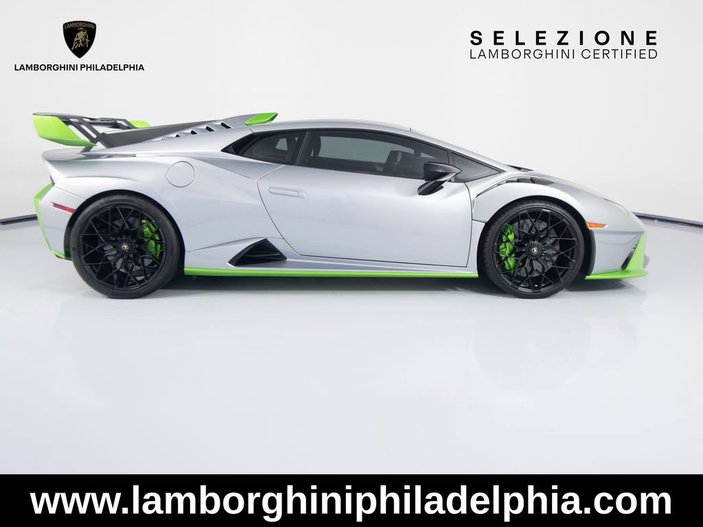 Used 2023 Lamborghini Huracan STO RWD image 4