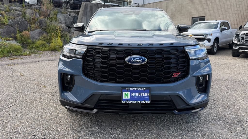 Used 2025 Ford Explorer ST AWD/4WD image 10