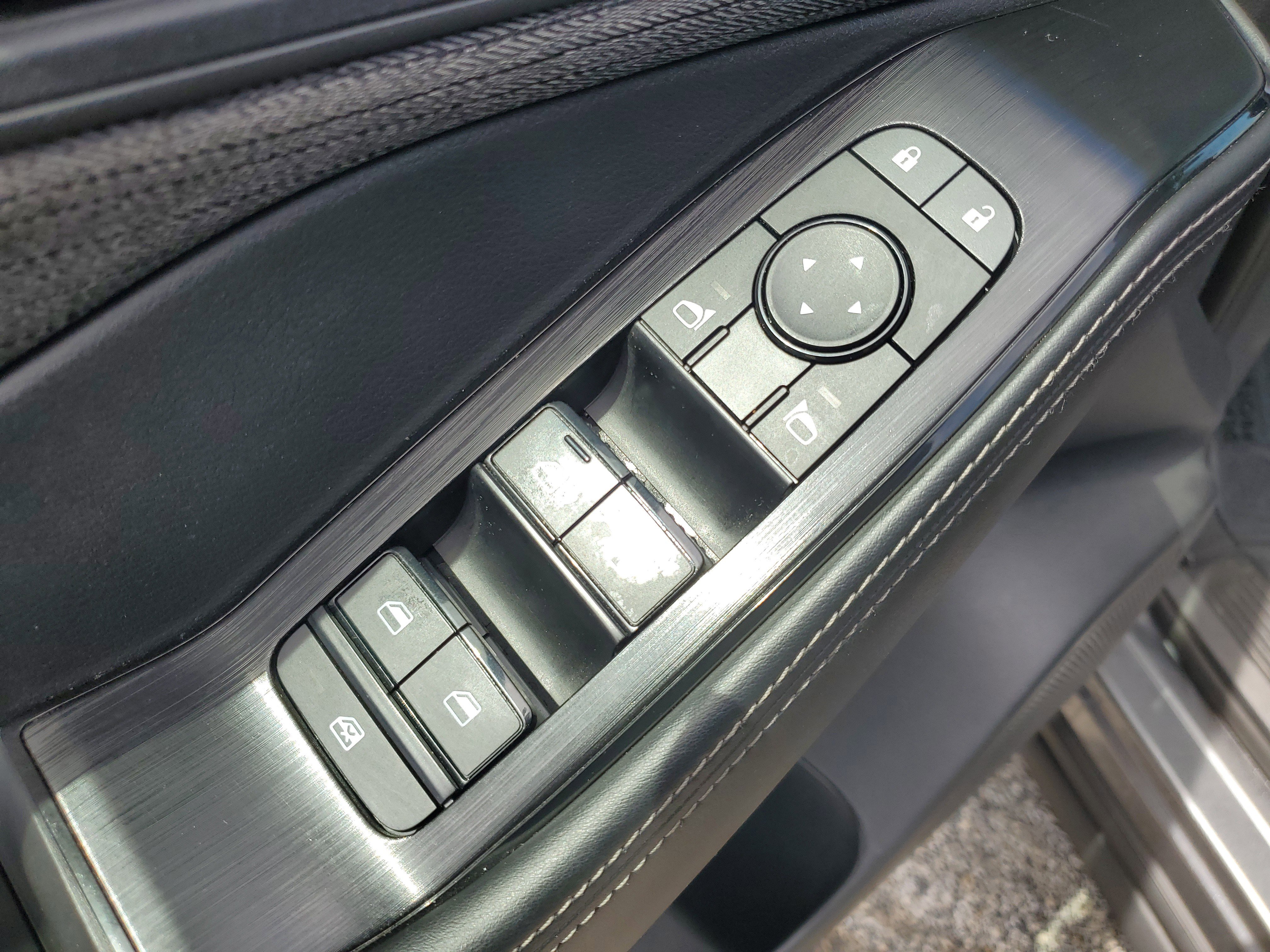 Certified 2023 Nissan Rogue SV image 28